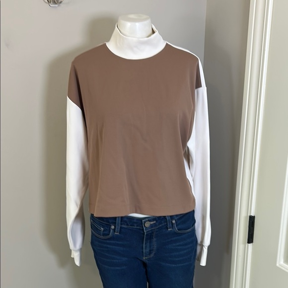 Athleta Venice Block Sweatshirt Shirt Beige Crop Funnel Neck Wicking UPF Sz S - Picture 3 of 10
